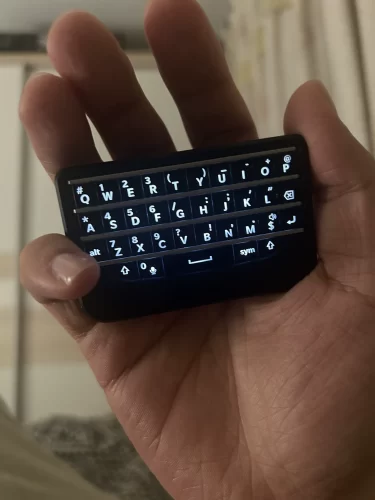 Click to view full screen BBQ10KBD Mini Berry Keyboard photo review